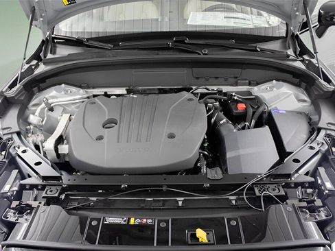 New 2025 Volvo XC60 B5 Ultra w/ Climate Package image 16