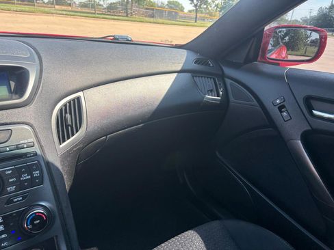 Used 2011 Hyundai Genesis 2.0T image 16