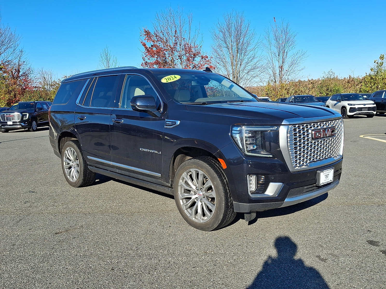 Used 2024 GMC Yukon Denali AWD/4WD image 1