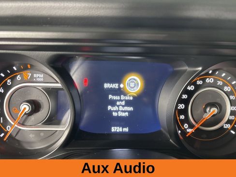 Used 2024 Jeep Gladiator Rubicon w/ Convenience Group image 12