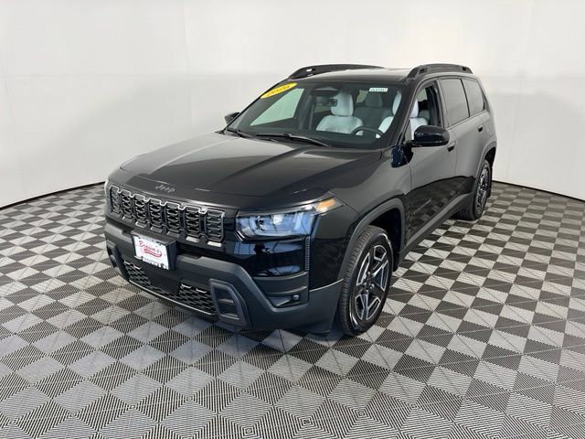 Used 2026 Jeep Cherokee Laredo AWD/4WD image 3