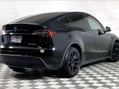 Used 2022 Tesla Model Y Long Range AWD/4WD image 10