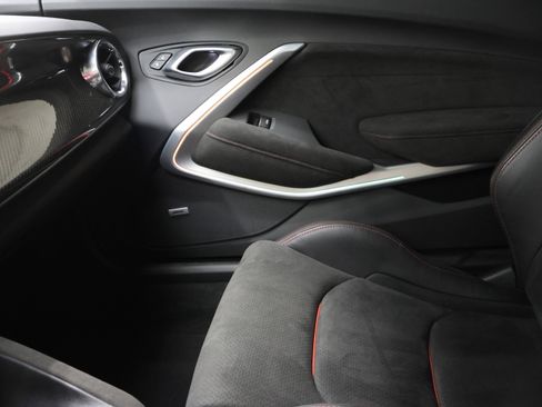 Used 2022 Chevrolet Camaro ZL1 image 13