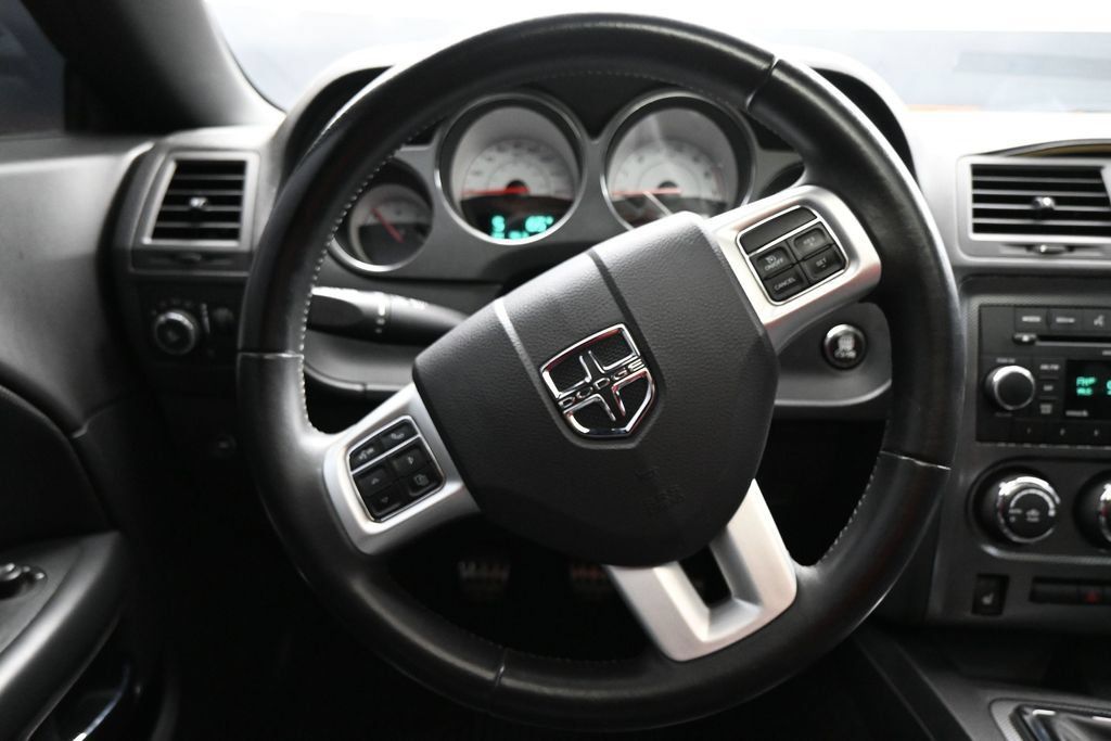 Used 2014 Dodge Challenger R/T Plus RWD image 15
