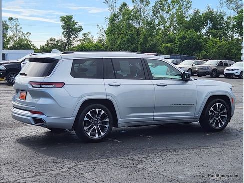 Used 2021 Jeep Grand Cherokee L Overland w/ Luxury Tech Group IV AWD/4WD image 11