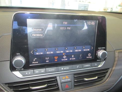 Used 2024 Nissan Altima 2.5 SV image 20