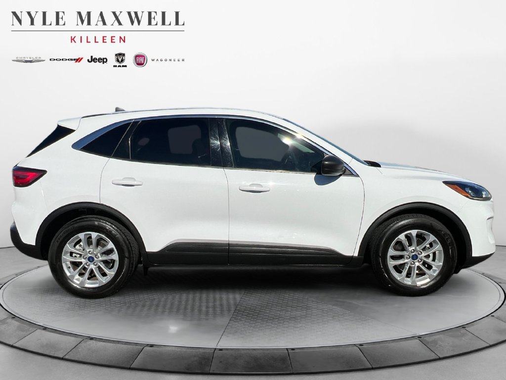 Used 2022 Ford Escape SE w/ Convenience Package FWD image 17