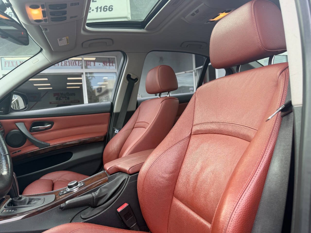 Used 2011 BMW 335i xDrive Sedan AWD/4WD image 17