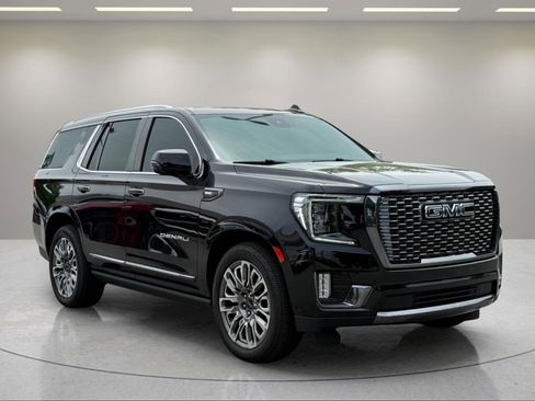 Used 2023 GMC Yukon Denali Ultimate AWD/4WD image 4