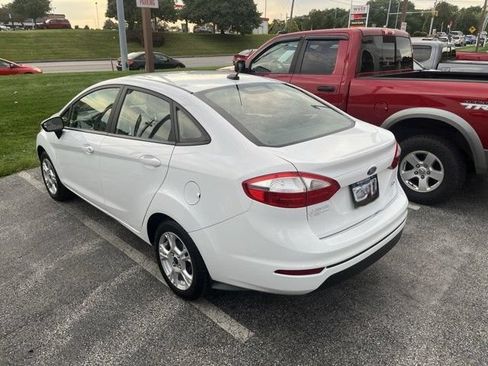 Used 2016 Ford Fiesta SE FWD image 5