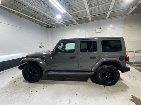 Used 2020 Jeep Wrangler Unlimited Sahara AWD/4WD image 3