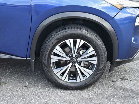 Used 2021 Nissan Rogue SV AWD/4WD image 3