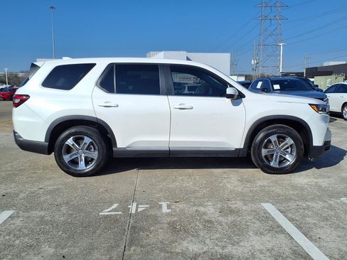 Certified 2025 Honda Pilot EX-L image 25