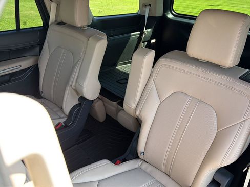 Used 2024 Ford Expedition Limited RWD image 33