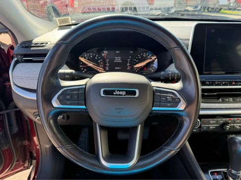 Used 2022 Jeep Compass Latitude w/ Convenience Group AWD/4WD image 9