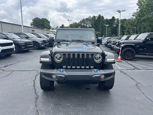 Used 2022 Jeep Wrangler Unlimited Rubicon 4xe AWD/4WD image 4