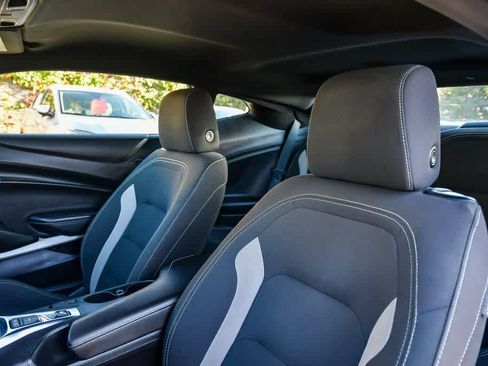 Used 2021 Chevrolet Camaro LT image 19