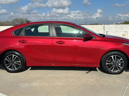 Used 2024 Kia Forte LXS image 13