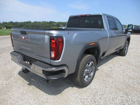 New 2026 GMC Sierra 2500 SLE w/ SLE Value Package; AWD/4WD image 5