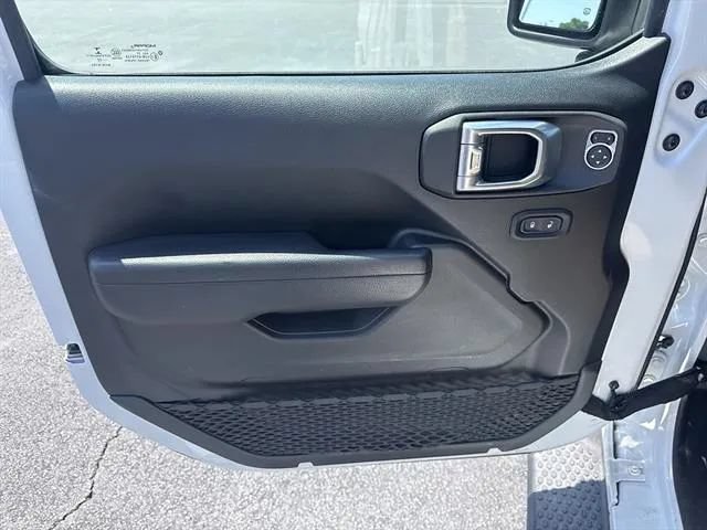 Used 2022 Jeep Wrangler Unlimited Sport AWD/4WD image 7