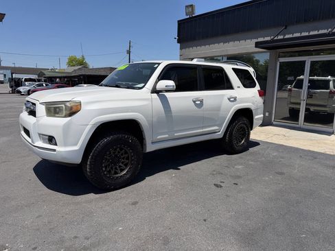 Used 2010 Toyota 4Runner SR5 AWD/4WD image 3