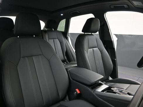 Used 2025 Audi Q5 Premium Plus w/ Premium Plus image 13