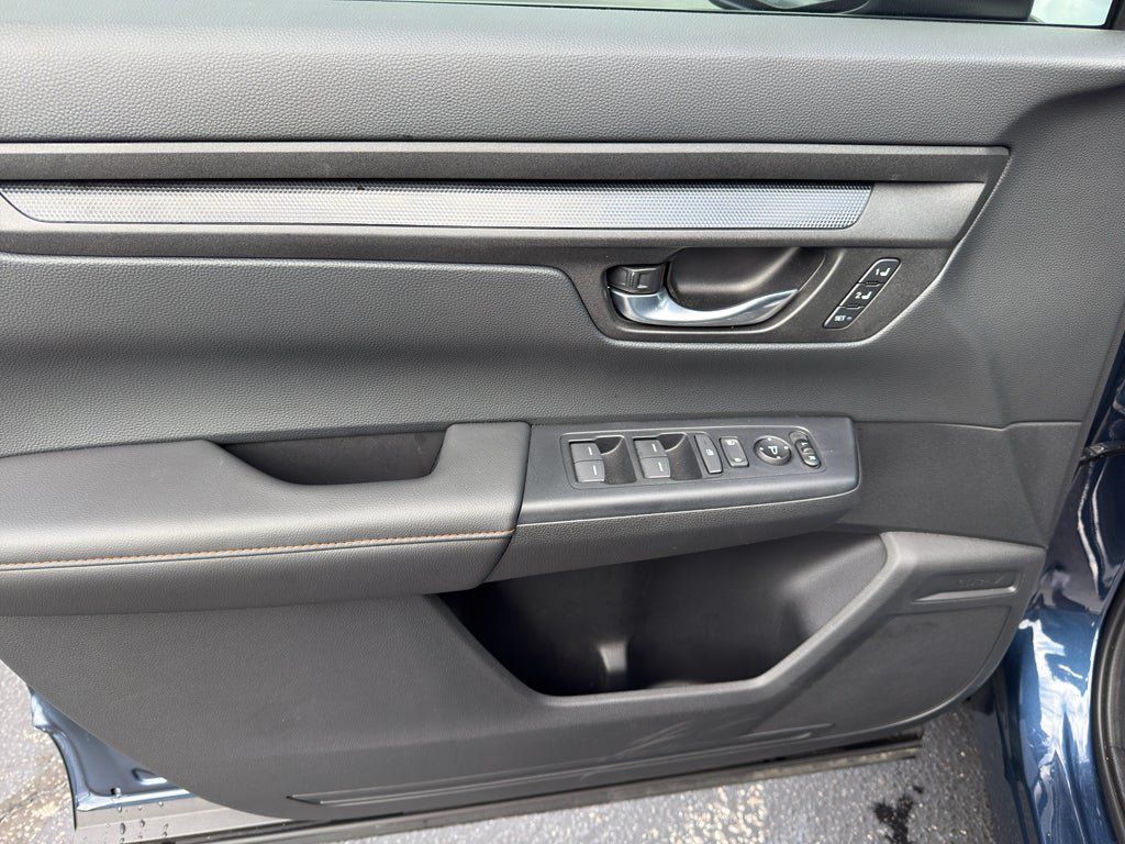 Used 2025 Honda CR-V Sport-L image 10