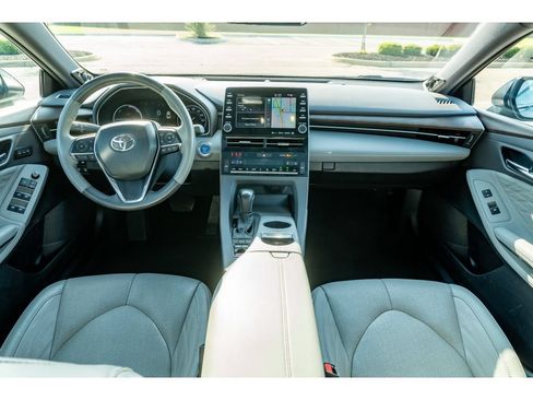 Used 2022 Toyota Avalon Limited w/ Advanced Safety Package FWD image 20