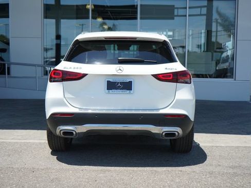 Certified 2022 Mercedes-Benz GLA 250 4MATIC image 7