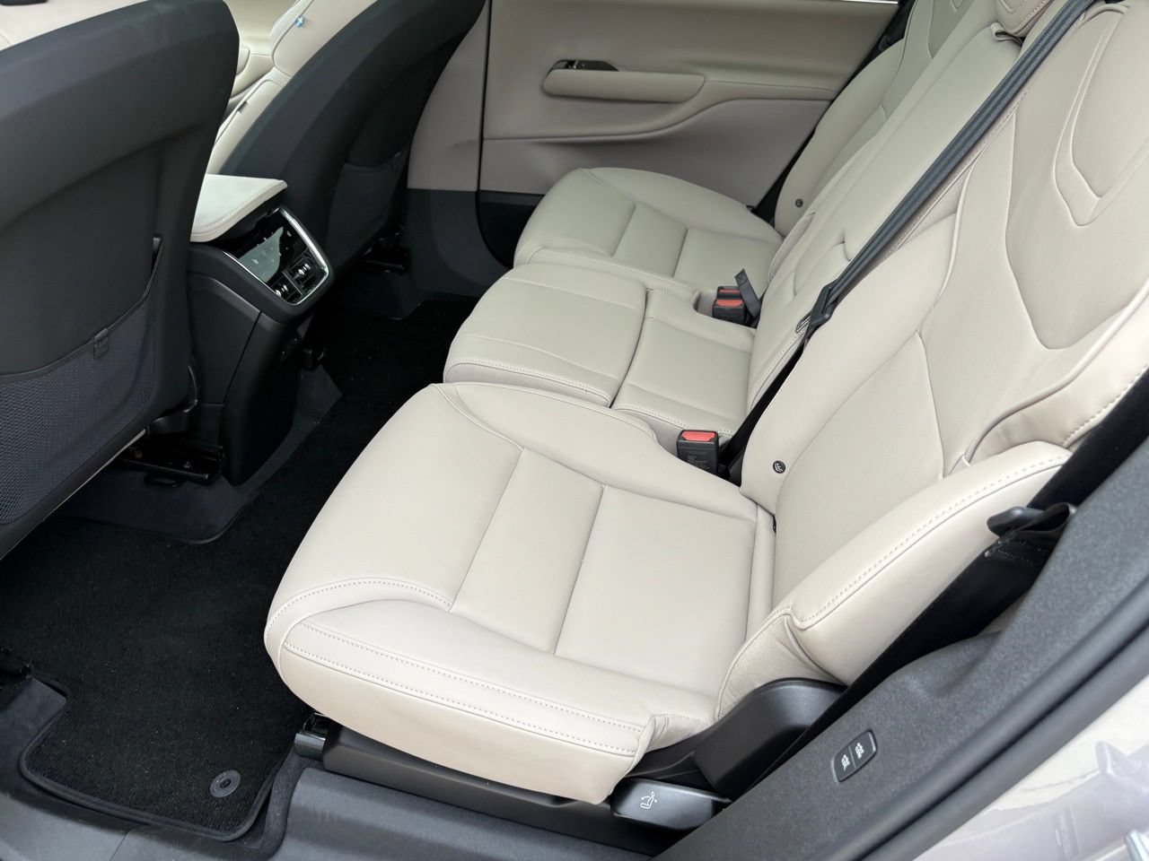 New 2026 Volvo EX90 Plus RWD image 20
