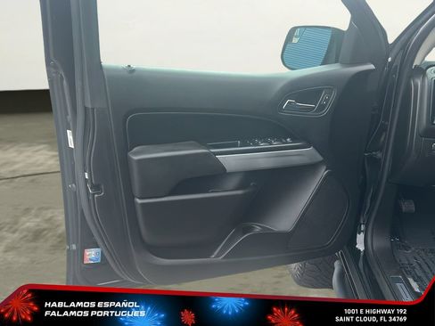 Used 2018 Chevrolet Colorado ZR2 w/ ZR2 Midnight Special Edition AWD/4WD image 12