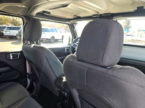 Used 2024 Jeep Wrangler Sahara image 15