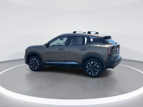 New 2026 Nissan Kicks SV w/ Cold Weather Package AWD/4WD image 6
