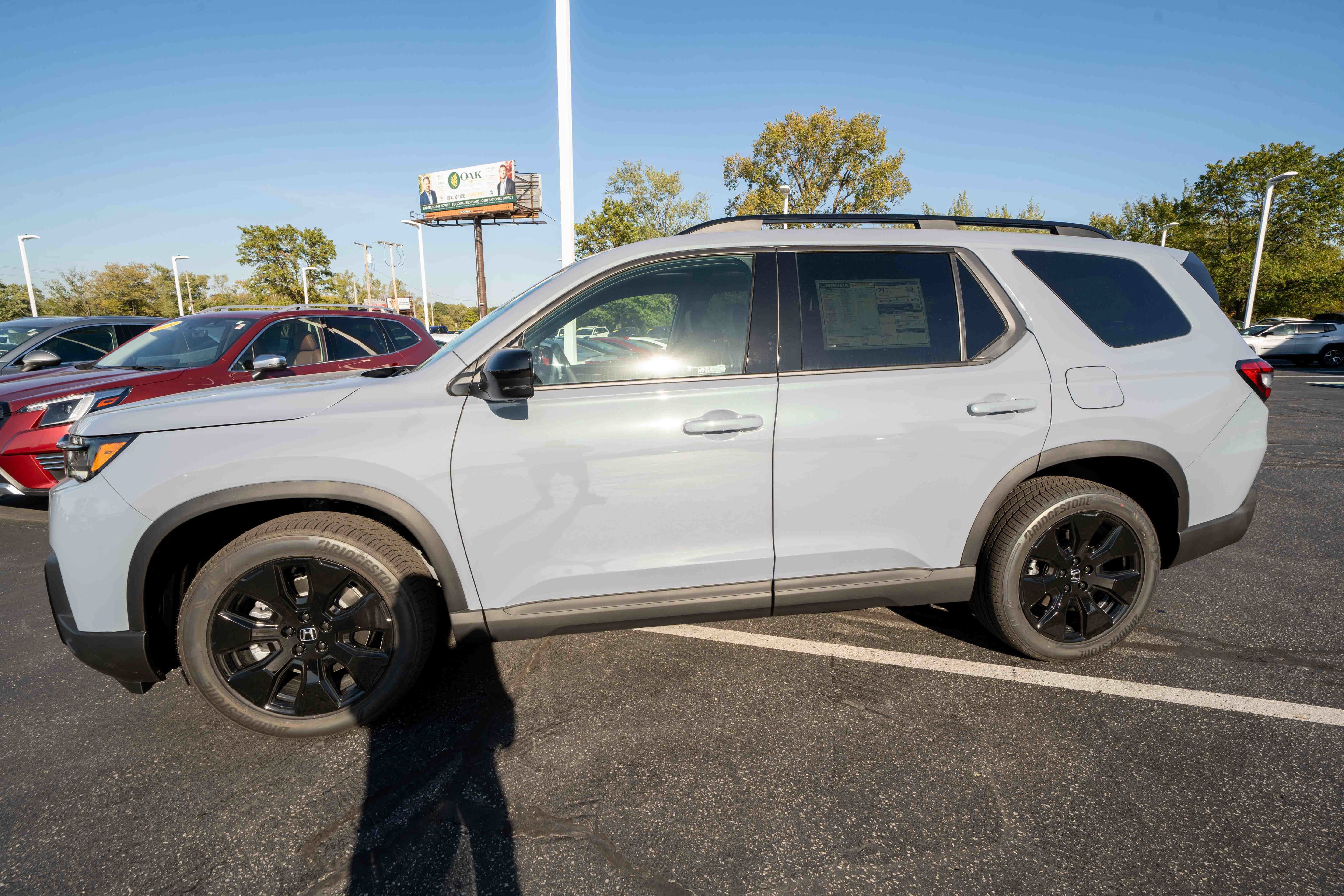 New 2026 Honda Pilot Black Edition image 3