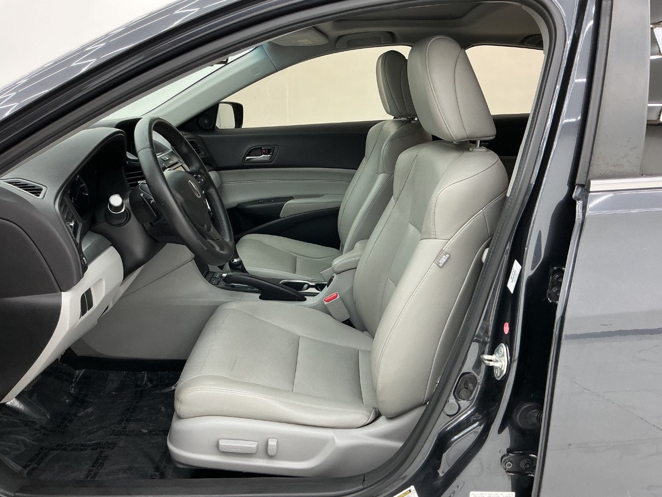 Used 2016 Acura ILX w/ Premium Package FWD image 14