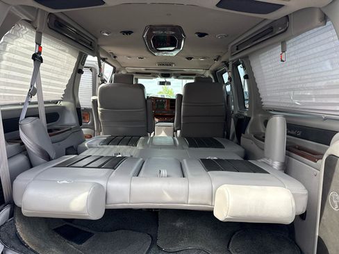 Used 2013 Chevrolet Express 1500 AWD image 25