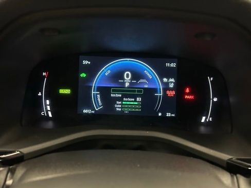 Used 2025 Toyota Camry SE image 33