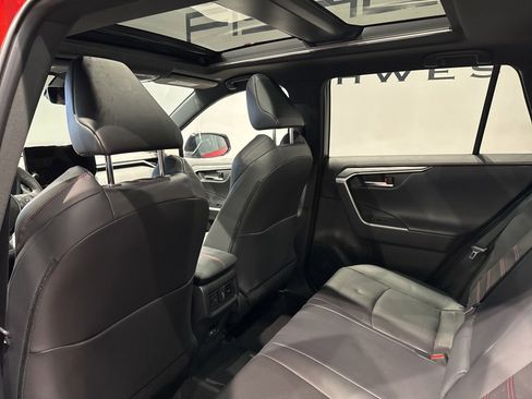 Used 2025 Toyota RAV4 XSE image 31