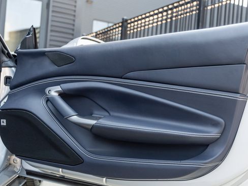 Used 2022 Ferrari F8 Tributo image 43