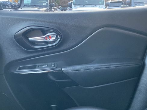 Certified 2021 Jeep Cherokee Latitude Plus image 17