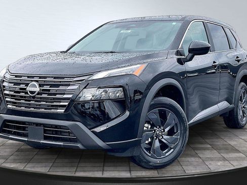 New 2026 Nissan Rogue SV FWD image 2