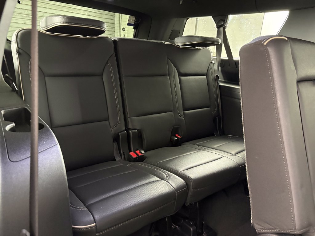 Used 2026 GMC Yukon XL Elevation w/ LPO, Elevation Black Package AWD/4WD image 35