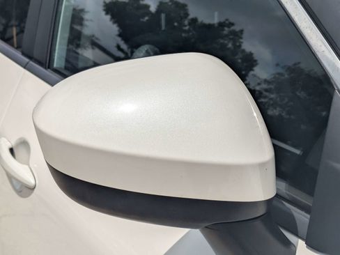 Used 2023 Nissan Rogue SV FWD image 12