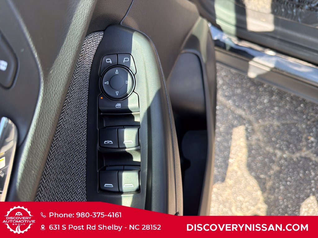 Used 2023 Chevrolet TrailBlazer LT w/ Convenience Package FWD image 11