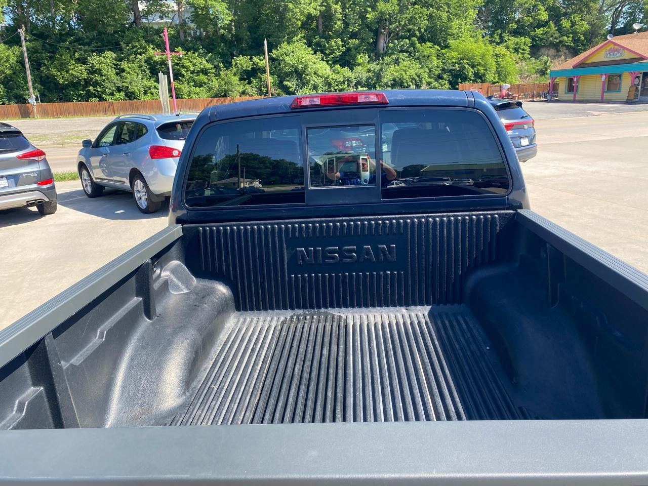 Used 2018 Nissan Frontier SV AWD/4WD image 8