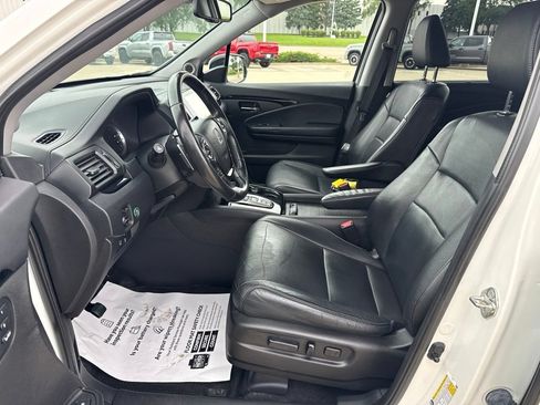 Used 2018 Honda Pilot Touring image 7