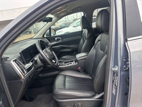 Used 2024 Kia Sorento S FWD image 29