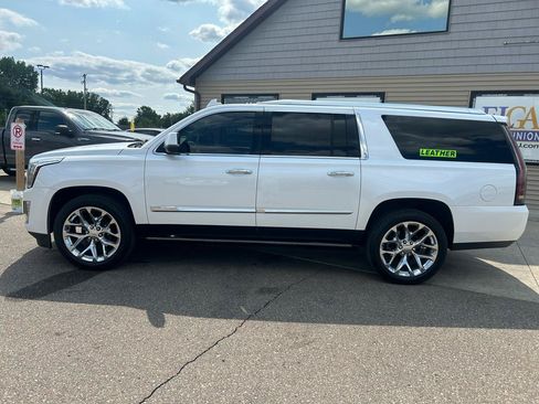 Used 2016 Cadillac Escalade ESV Premium AWD/4WD image 8