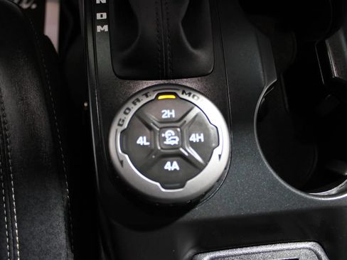 Used 2025 Ford Bronco Big Bend w/ Black Diamond Package AWD/4WD image 18