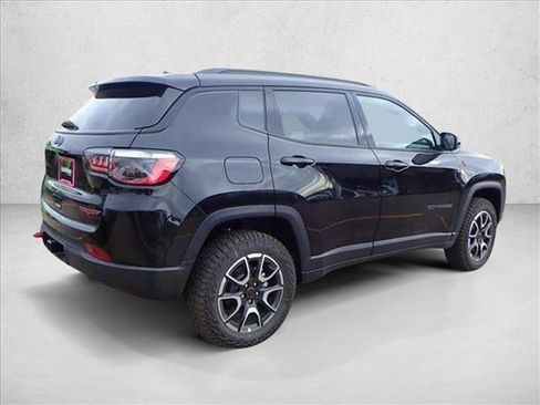 New 2026 Jeep Compass Trailhawk w/ Sun, Sound & Navigation Group AWD/4WD image 4